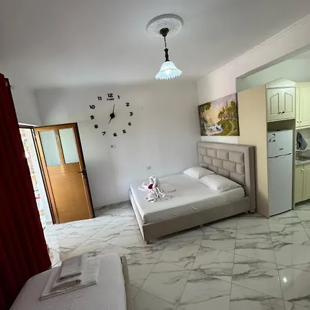 Koci Apartments Sarande Room photo