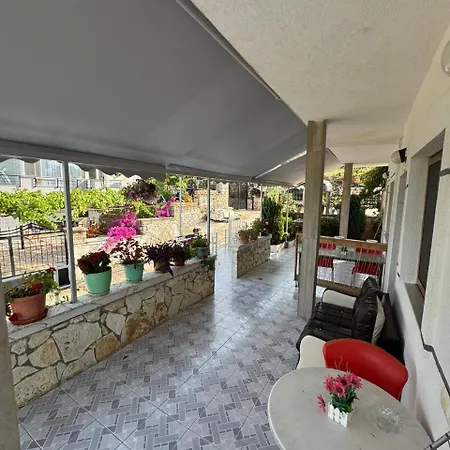 Koci Apartments Sarande Room photo