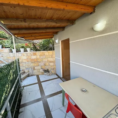 Koci Apartments Sarande Room photo